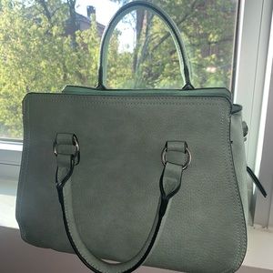 Green purse, perfect for spring/summer time!